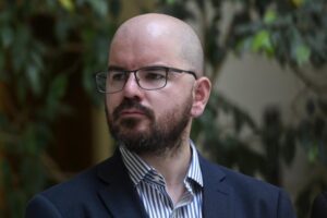 Cámara aprueba proyecto que pide renuncia al ministro Jackson con voto del diputado PPD Raúl Soto
