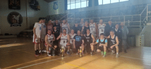 Después de dos años los Senior del baloncesto revivieron histórico duelo liceano