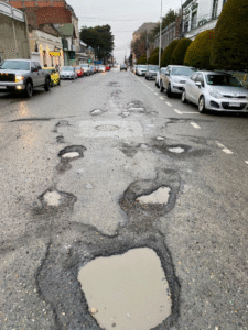 Calles siguen en malas condiciones en el centro de Punta Arenas