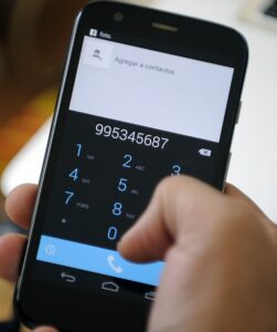CMF alerta de 4 aplicaciones que podrían estar cometiendo usura