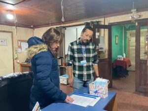 Visitan albergue para personas en situación de calle en Natales