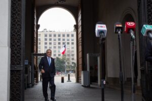 Piñera dispuesto a firmar acuerdo por los 50 años bajo cuatro compromisos
