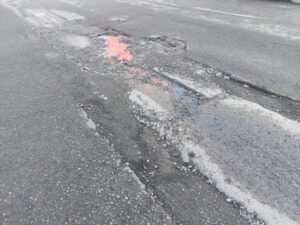 Trabajadores reclaman por mal estado de calles aledañas a Zona Franca