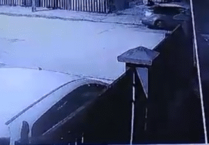 Daños a vehículo, amenazas con cuchillos y conducción en estado de ebriedad sufrió familia en Punta Arenas