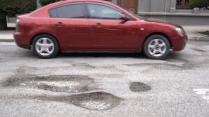Municipio pide acelerar gestiones para repavimentar y reencarpetar vías urbanas