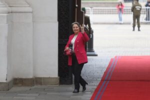 Critican “Gira Mejores Pensiones” del Gobierno por gasto y promover proyecto que no ha sido aprobado