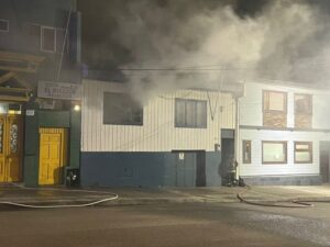 Incendio afectó a vivienda en pleno centro de Punta Arenas