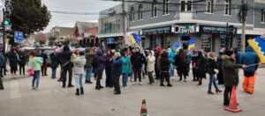Por nula respuesta del Minvu: agrupaciones de viviendas se tomaron céntrica calle de Punta Arenas