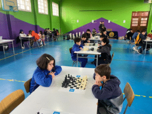 En Escuela Arturo Prat se desarrolló primer Torneo de Ajedrez escolar