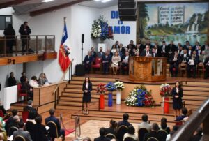 En Te Deum evangélico: obispo hizo llamado a “la paz y reconciliación” de Chile
