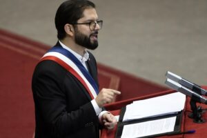 Pulso Ciudadano: aprobación de Boric baja y Matthei lidera preferencias presidenciales
