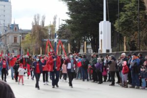 En Punta Arenas preparan masivo desfile cívico-militar en honor a la Virgen del Carmen