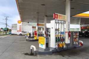Otro golpe al bolsillo: precio de gasolinas subirá hoy $31 el litro