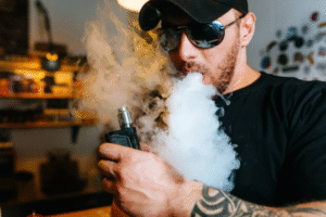 A ley regulación de cigarrillos electrónicos o vapeadores