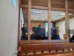 Dejan en libertad a adolescentes que provocaron daños a la propiedad y amenazaron de muerte a mujer