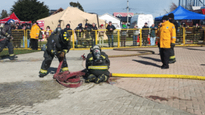 Cerca de 30 Bomberos magallánicos demostraron todas sus destrezas en aniversario 73 de la Séptima Compañía de Punta Arenas