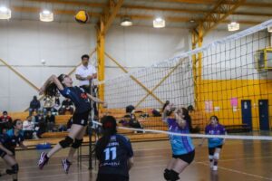 Emocionante octava fecha de la Liga Regional de Vóleibol
