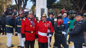 En solemne ceremonia el Cuerpo de Bomberos de Punta Arenas desarrolló su tradicional desfile