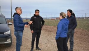 Continúan los avances en las obras de electricidad en el Barrio Chimen Aike
