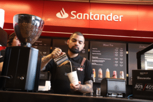 Santander inauguró en Zona Franca su tercer Work Café
