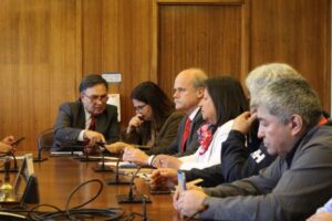Matheson recurrirá a Contraloría por posible ilegalidad de instructivo que restringe concesiones acuícolas