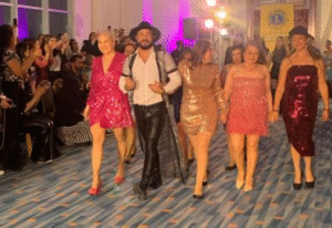 Masiva asistencia al desfile “Únete al Rosa”
