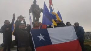 Vecinos puntarenenses se manifestaron en apoyo a bomberos