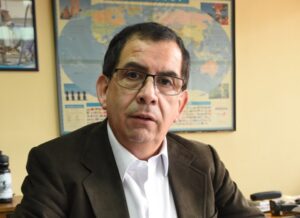 Exdirigente sindical critica dichos de parlamentarios ante alzas de combustibles
