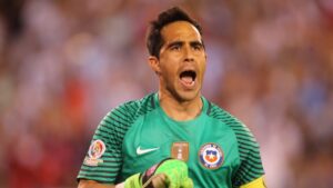 Se aclara el tema en el arco de la Roja: “Claudio Bravo no será convocado”