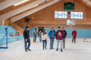 Municipalidad de Natales ejecuta obras de mejoramiento urbano y deportivo