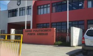 Estudiante fue expulsado por ingresar arma de fuego al liceo