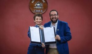 Gobierno promulga ley que termina con la doble evaluación docente: ¿De qué se trata?