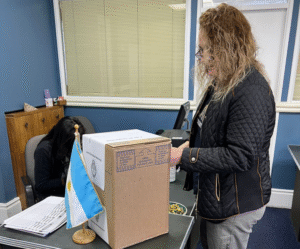 Argentinos residentes en Magallanes votaron en elecciones presidenciales