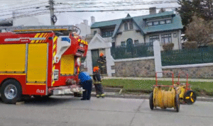 Bomberos acudió a llamado por fuego en Avenida España