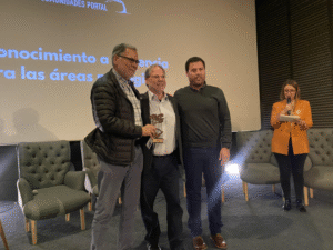 Investigador Ricardo Rozzi recibió premio por su aporte a las áreas protegidas