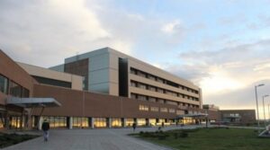 Las 16 jefaturas de especialidades del Hospital Clínico en “estado de alerta” por grave situación en Unidad de Siquiatría