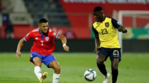 Chile sale hoy a rescatar puntos ante Ecuador para seguir en carrera
