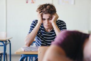 Dolores de cabeza, mareos, acné y cuadros gastrointestinales: los síntomas asociados al estrés pre PAES