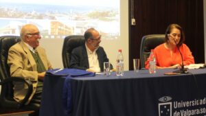 Libro “El Farero del Fin del Mundo” fue presentado en la Universidad de Valparaíso