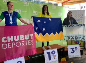 La Natación entregó nuevas medallas a Magallanes en los Juegos Binacionales de La Araucanía 2023