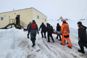 Gobernación Marítima de la Antártica Chilena apoyó evacuación médica