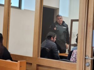 Se encontraba bebiendo alcohol en la vía pública y amenazó de muerte a Carabineros