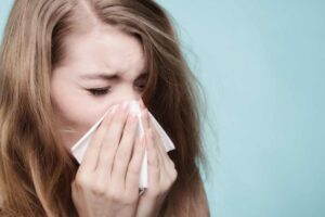 ¿Cómo diferenciar la alergia del resfrío?