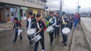 Comunidad de la Escuela 18 de Septiembre celebró sus 65 años por las calles del barrio