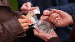 Condenan por microtráfico de drogas a sujeto que transportada y almacenaba sustancias ilícitas