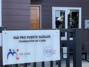 Conozca cómo puede entregar regalos de Navidad a los niños y jóvenes más vulnerados
