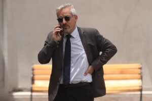 Piden renuncia de director de Migraciones tras fallida salida de avión con expulsados