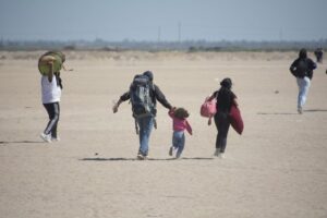 Gobierno confirma ingreso de Política Nacional de Migraciones en medio de “mea culpa” de Monsalve