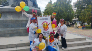 Más de 15 organizaciones de voluntarios conmemoran su día con célebre desfile