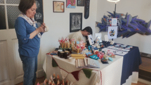 Más de 10 artistas comercializaron sus obras en espacio cultural